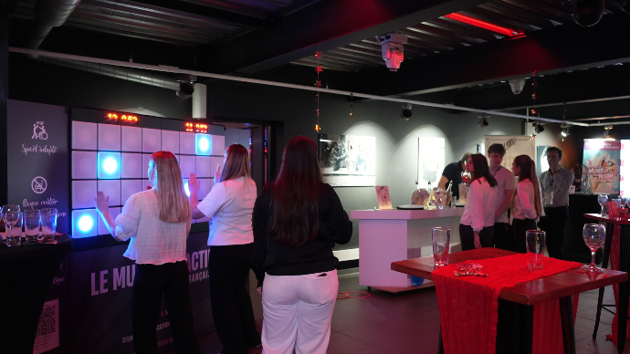 Animation mur interactif