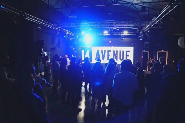 Une soirée au 14 Avenue avec sonorisation, éclairages et écran de scène