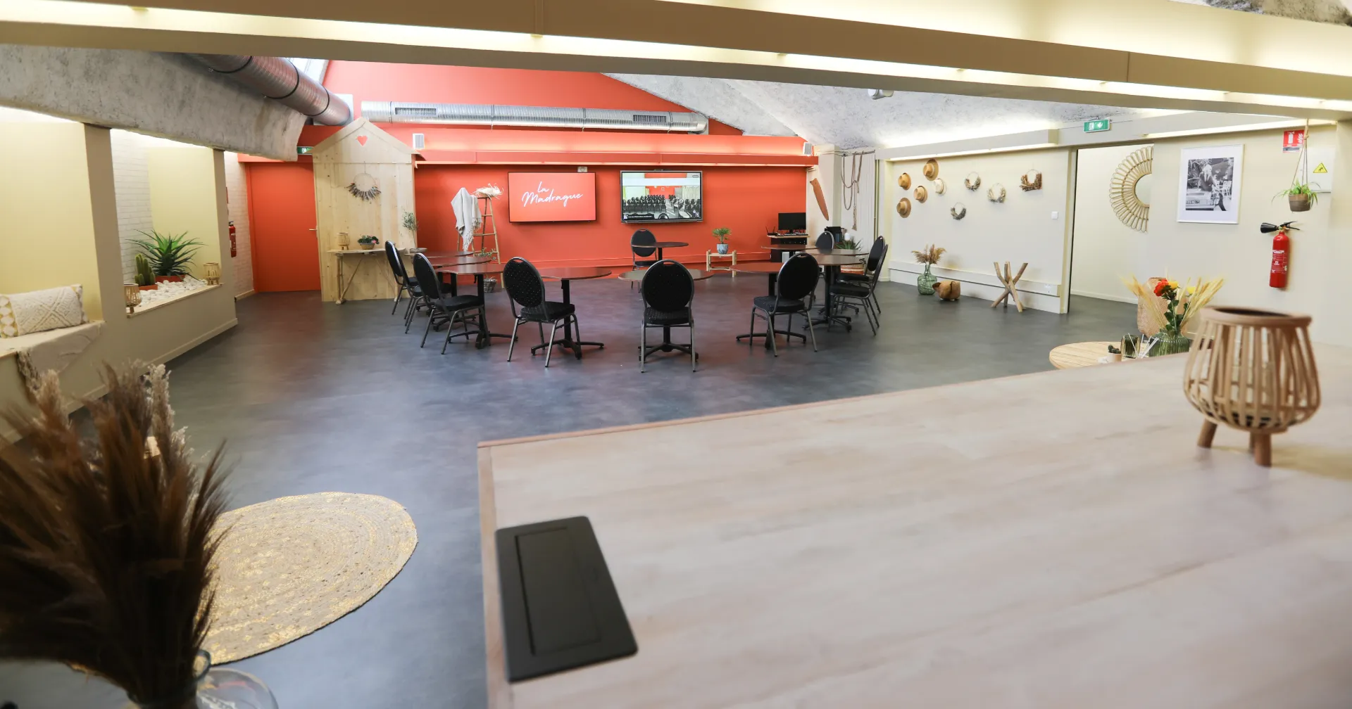 LOCATION SALLE MADRAGUE - 110 m2